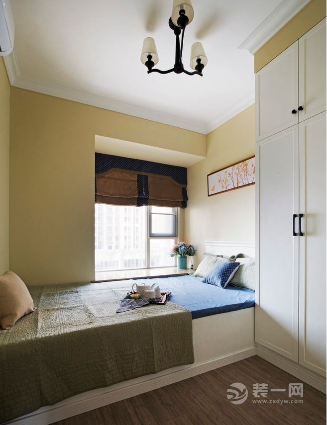 大连100平米老房翻新装修 开放式客餐厅设计超显大